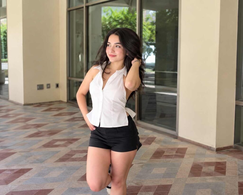 Jameliz Benitez Physical Appearance and Height