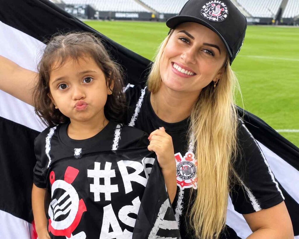 Talita Roberta Pereira Daughter Tayla